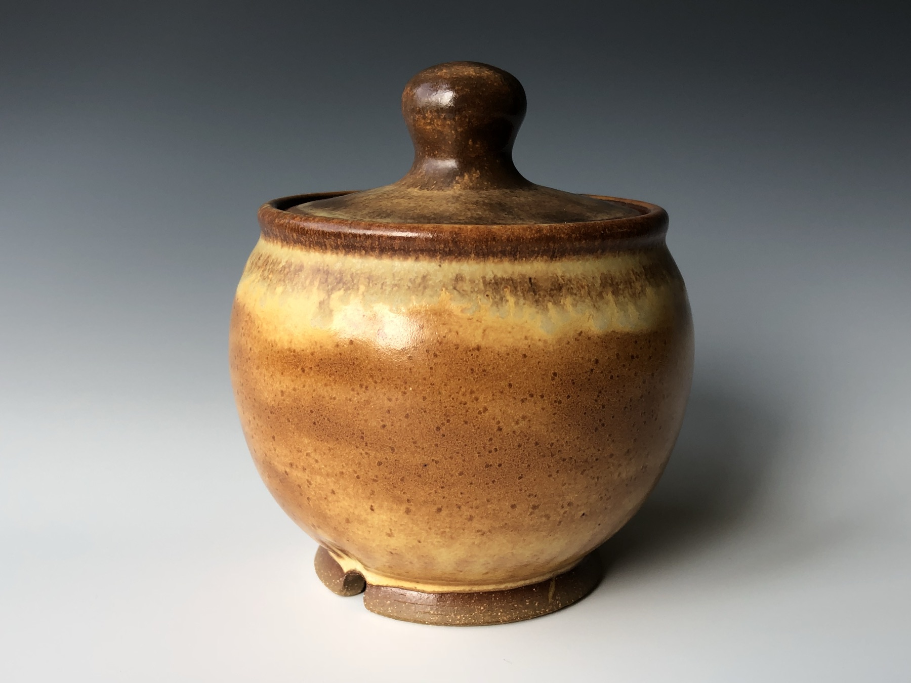 Tan jar, glaze SH-172 / SH-088